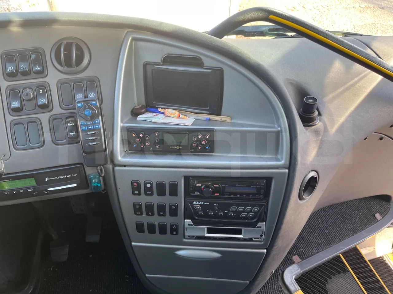 Irizar Scania K380EB - EUR4 - 279kW - 12m - radio accessories photo