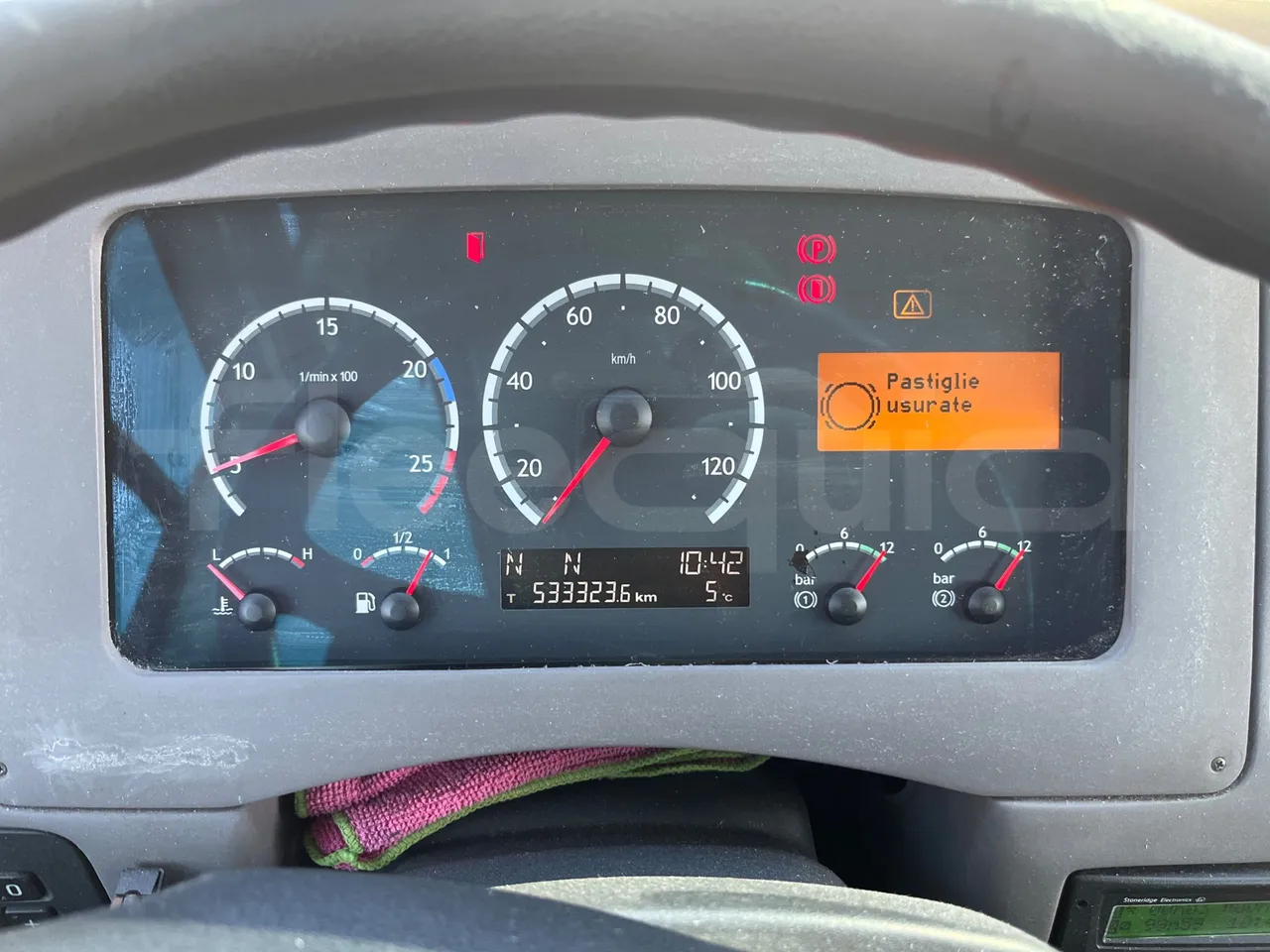 Irizar Scania K380EB - EUR4 - 279kW - 12m - dashboard lights on