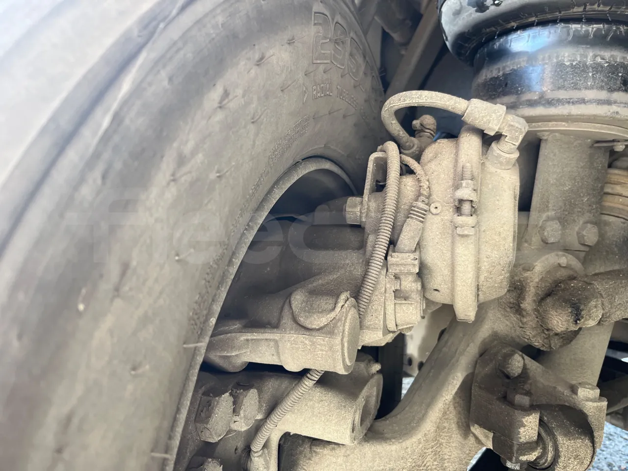 Irizar Scania K380EB - EUR4 - 279kW - 12m - front brake calipers right