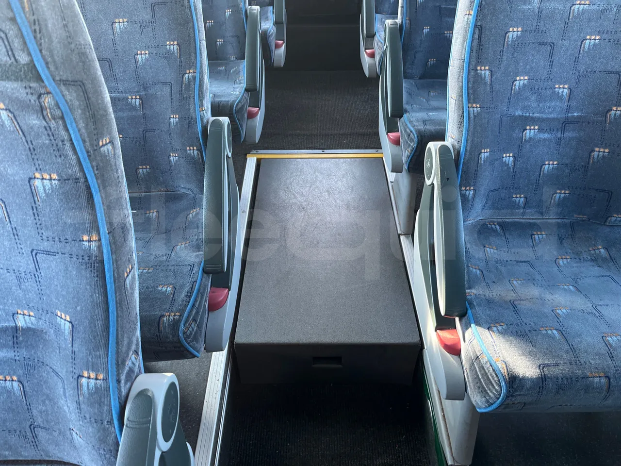 Irizar Scania K380EB - EUR4 - 279kW - 12m - floor hatches photo