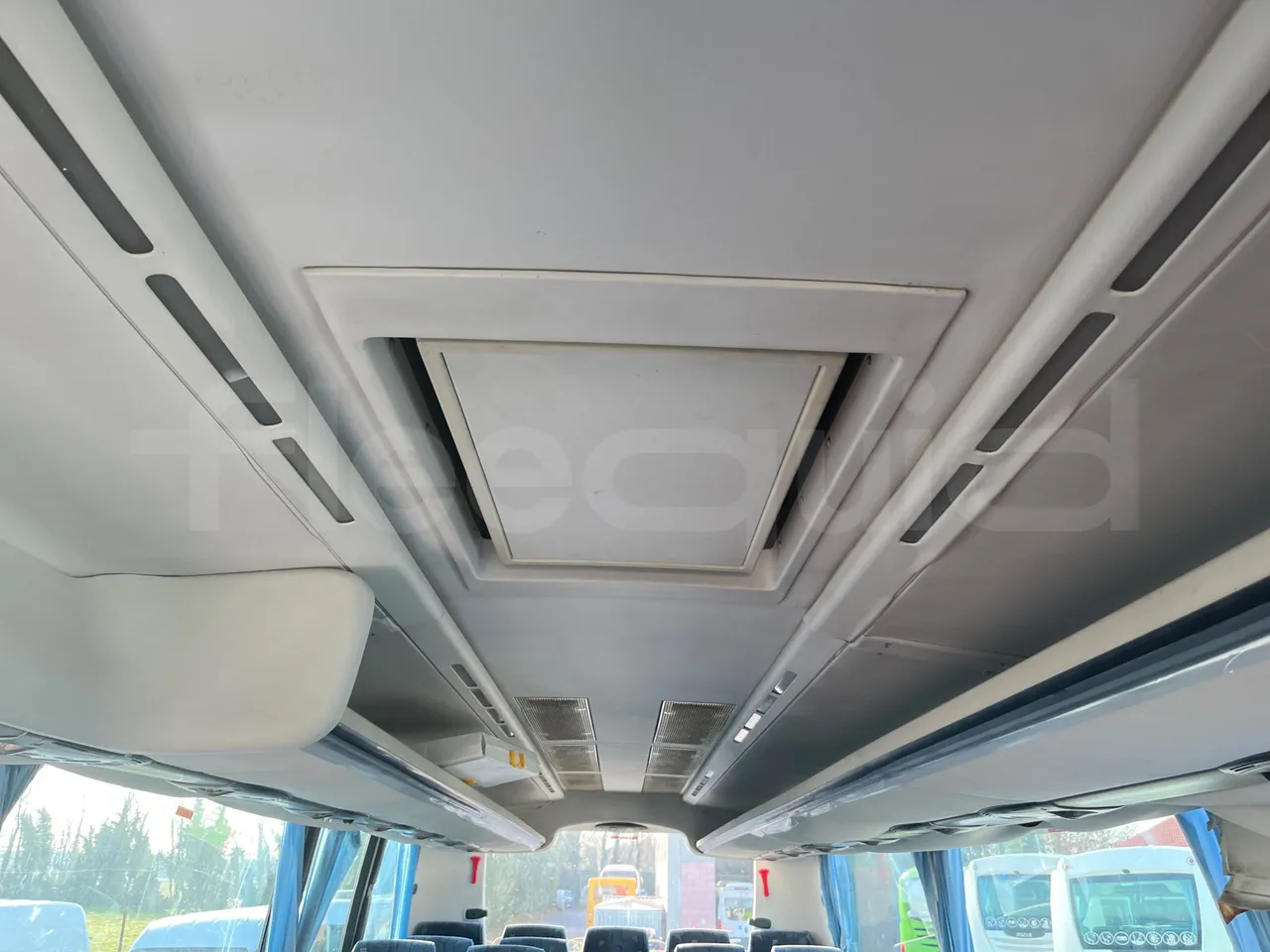 Irizar Scania K380EB - EUR4 - 279kW - 12m - roof hatch 2