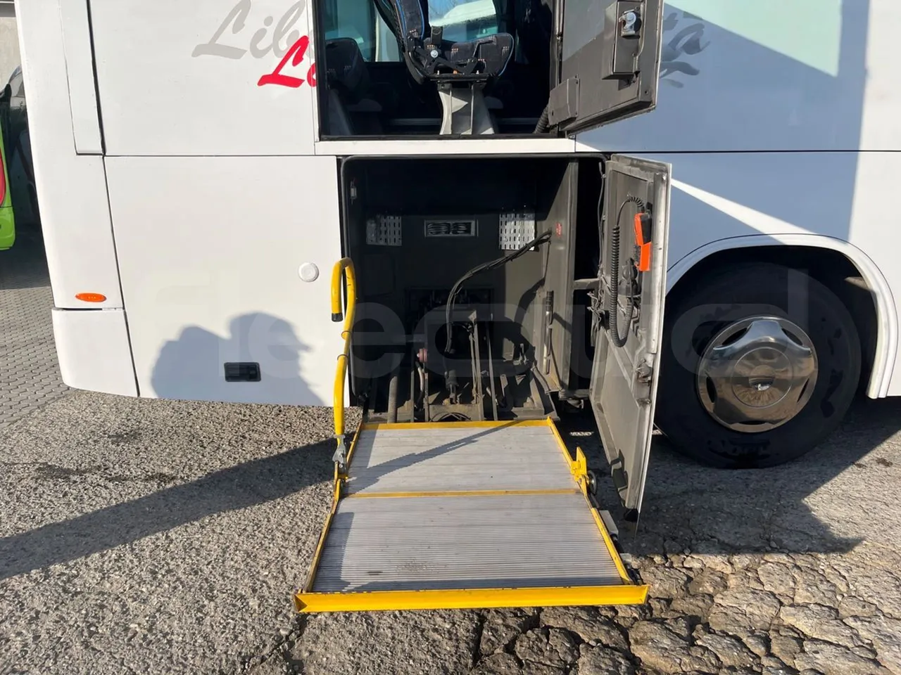 Irizar Scania K380EB - EUR4 - 279kW - 12m - platform open photo