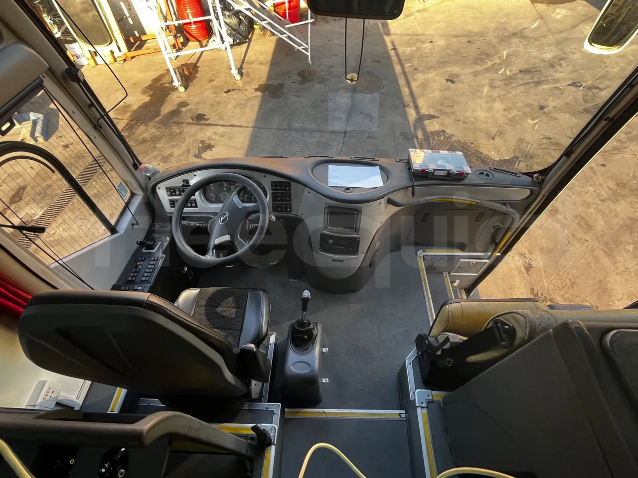 King Long XMQ6900 XMQ6900 - Euro5 - 178kW - 8.995mt - buttons panels on