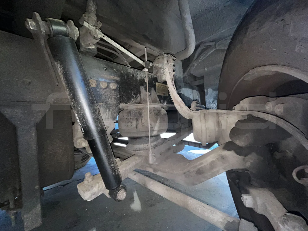 King Long XMQ6900 XMQ6900 - Euro5 - 178kW - 8.995mt - front shock absorbers right