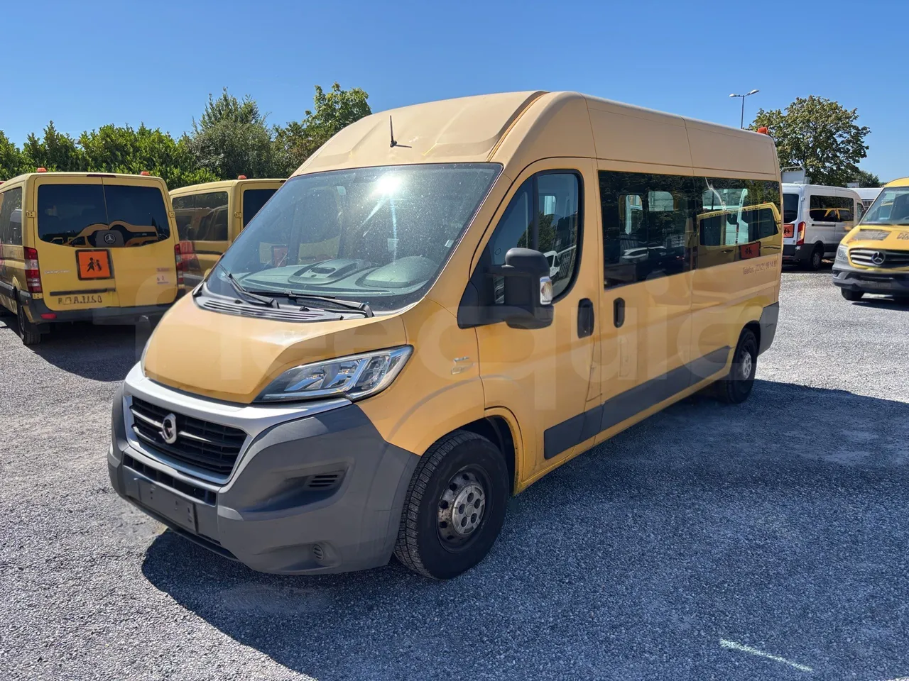 Fiat Ducato - 3/4 Front Left Side