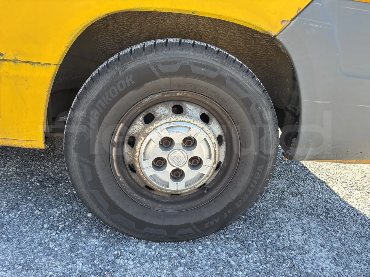 Fiat Ducato - First Axle Left Side: Tyre Size
