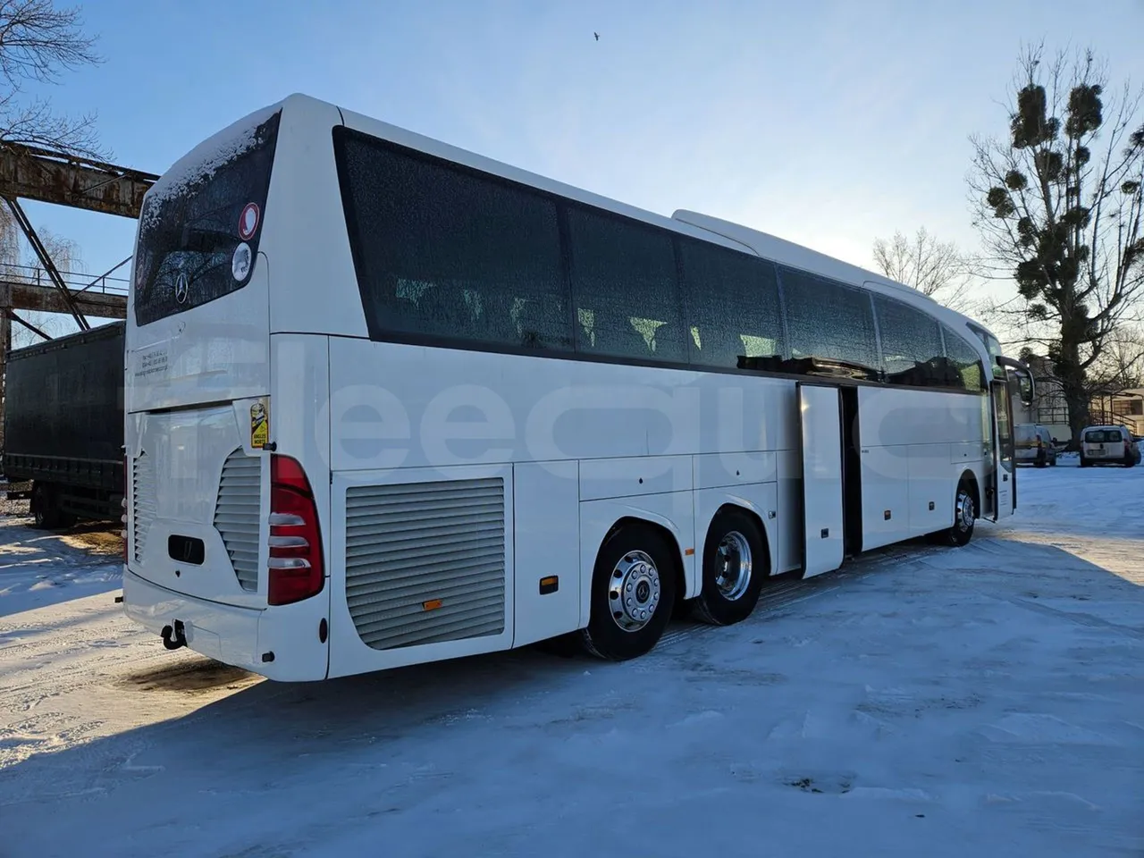 Mercedes-Benz Travego Travego - Euro 6 - 350 kW - 13 mt - 3/4 right rear doors open
