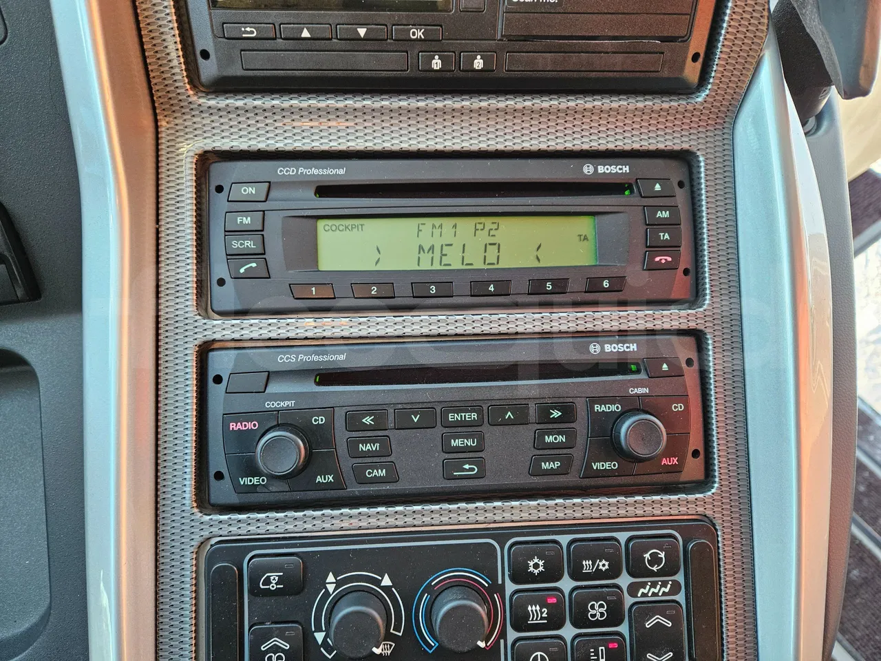 Mercedes-Benz Travego Travego - Euro 6 - 350 kW - 13 mt - radio accessories photo