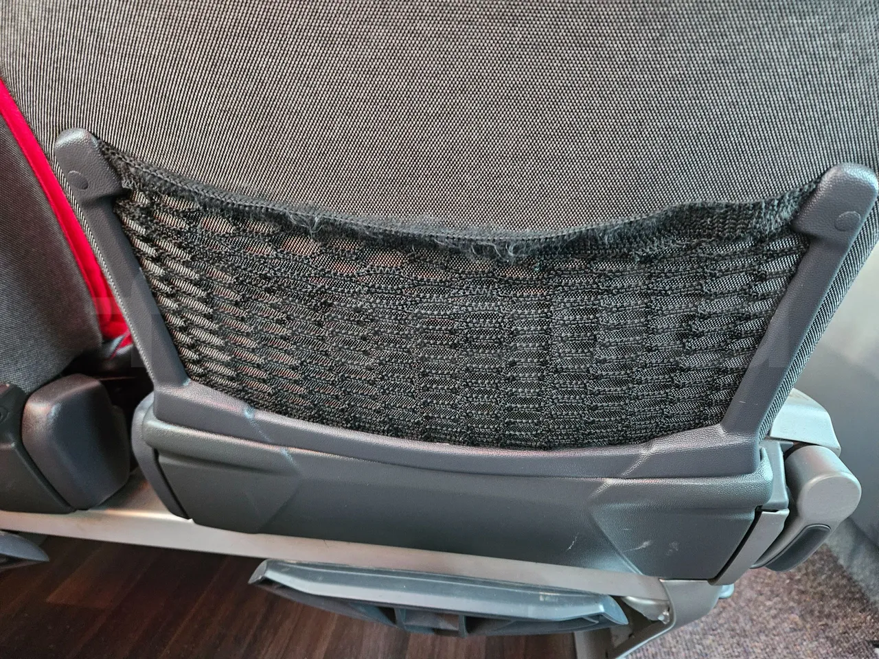 Mercedes-Benz Travego Travego - Euro 6 - 350 kW - 13 mt - mesh detail photo