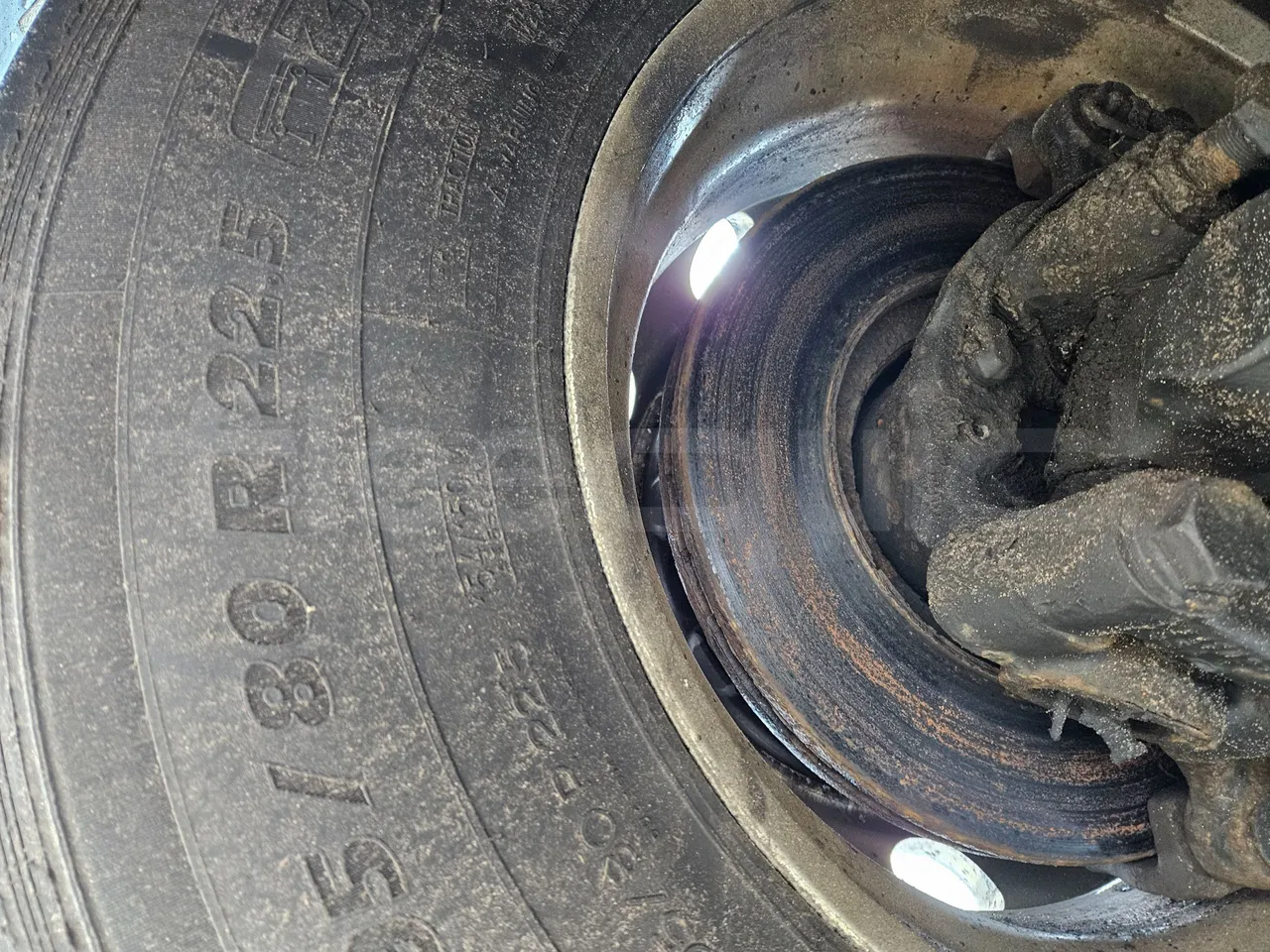 Mercedes-Benz Travego Travego - Euro 6 - 350 kW - 13 mt - axel 3 discs left