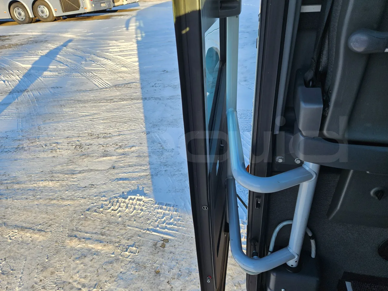 Mercedes-Benz Travego Travego - Euro 6 - 350 kW - 13 mt - door mechanism photo