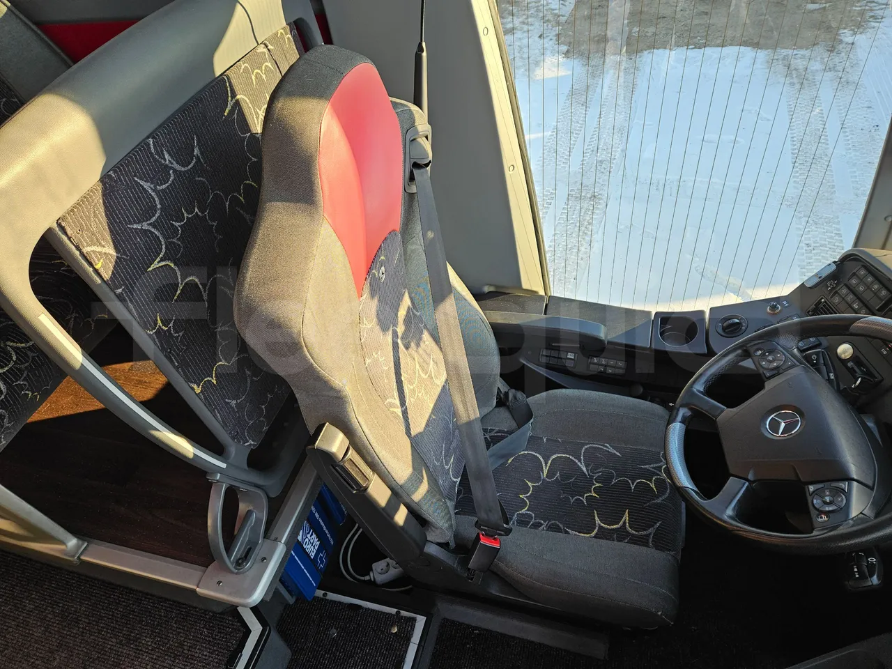 Mercedes-Benz Travego Travego - Euro 6 - 350 kW - 13 mt - driver's seat photo