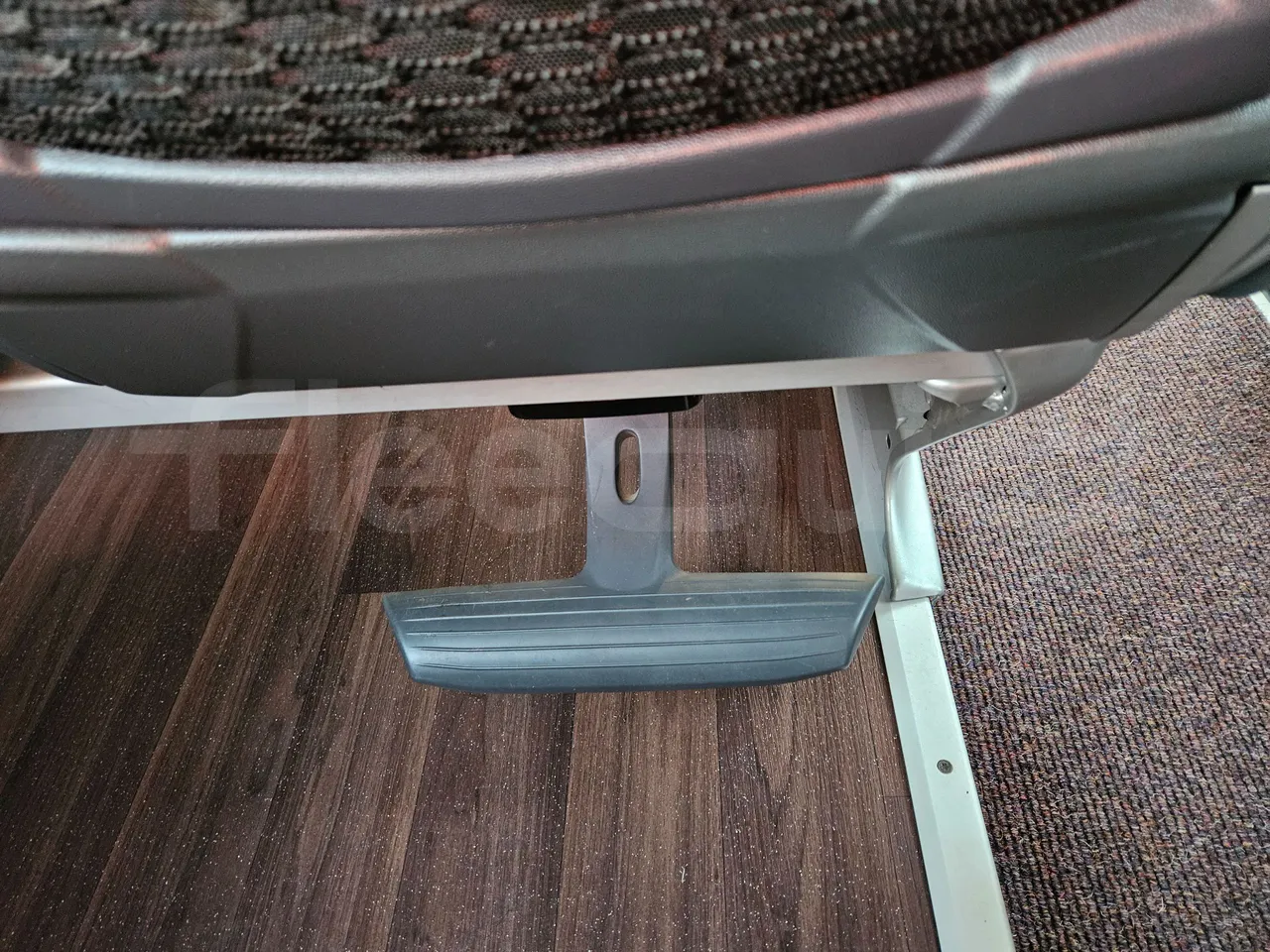 Mercedes-Benz Travego Travego - Euro 6 - 350 kW - 13 mt - footrest detail photo