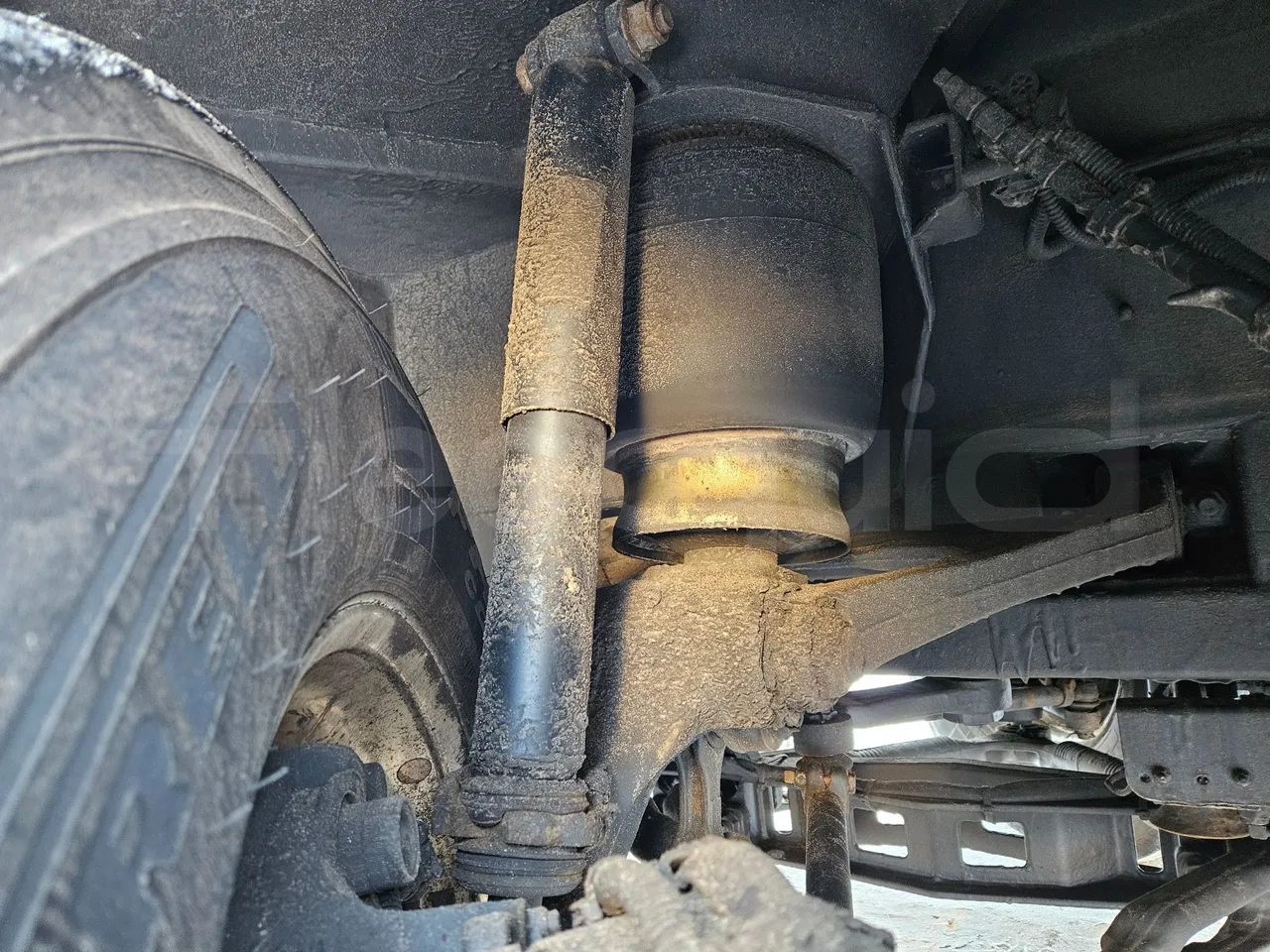 Mercedes-Benz Travego Travego - Euro 6 - 350 kW - 13 mt - front shock absorbers right