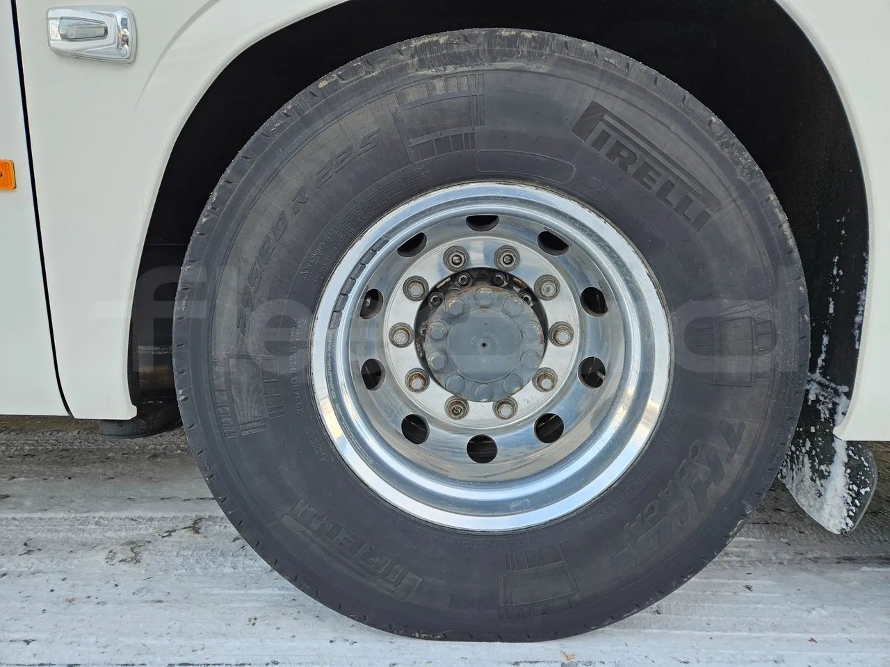 Mercedes-Benz Travego Travego - Euro 6 - 350 kW - 13 mt - rear left tire photo