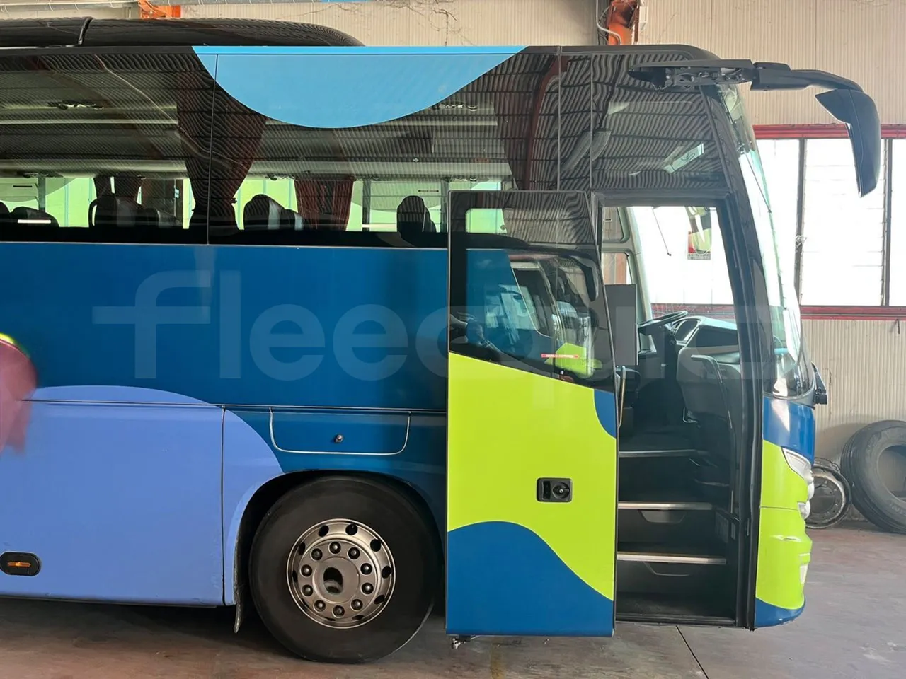 Vdl Futura 501E1 - EUR6 - 320kW - 12.875m - front door 1 open