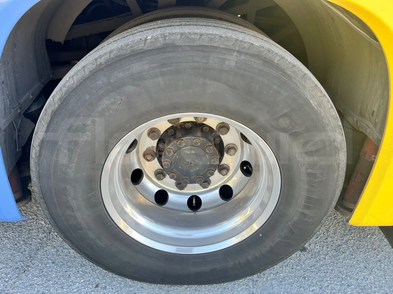 Vdl Futura 501E1 - EUR6 - 320kW - 12.875m - tread condition second axle tires right