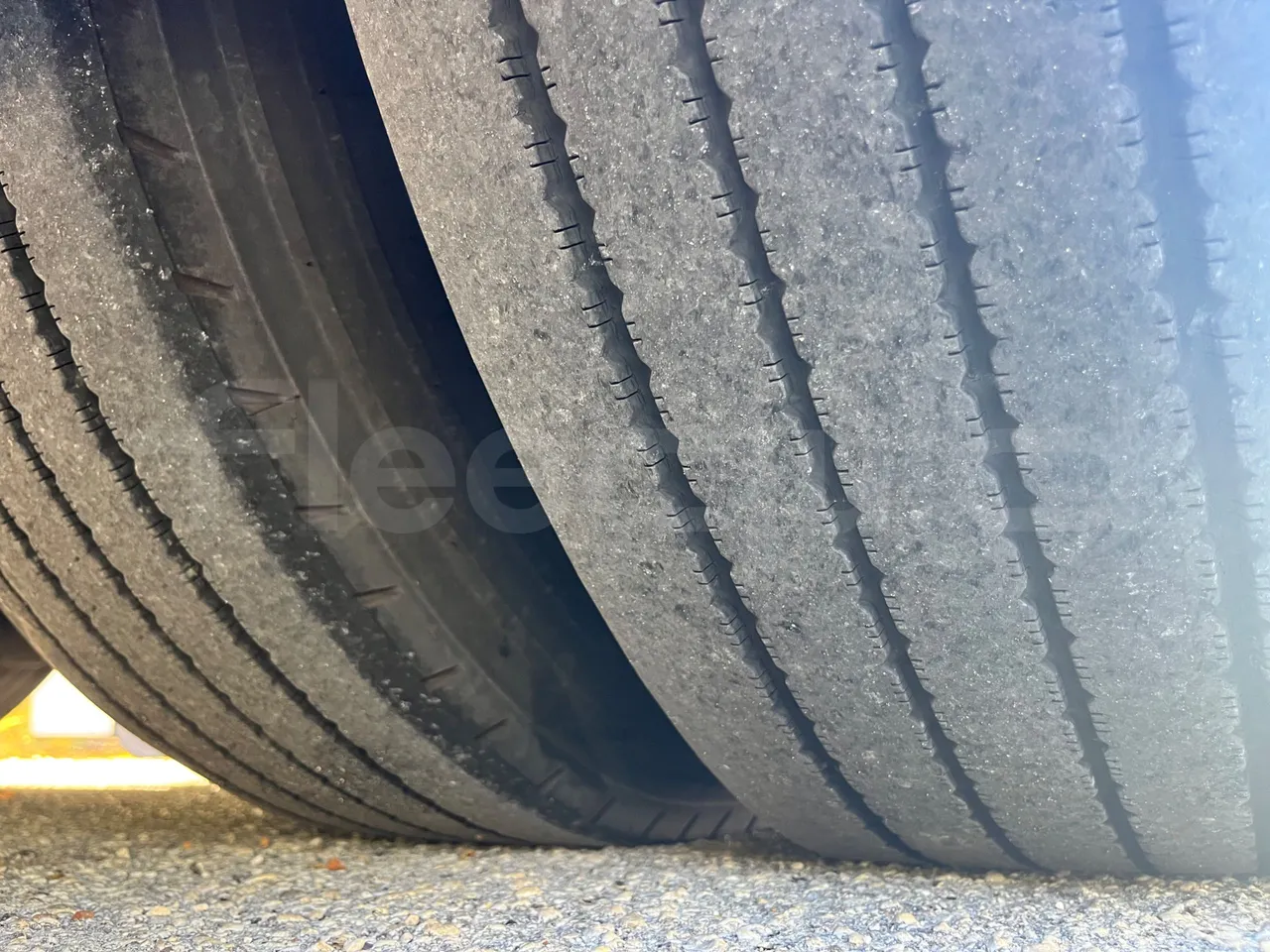 Vdl Futura 501E1 - EUR6 - 320kW - 12.875m - tread condition third axle tires left