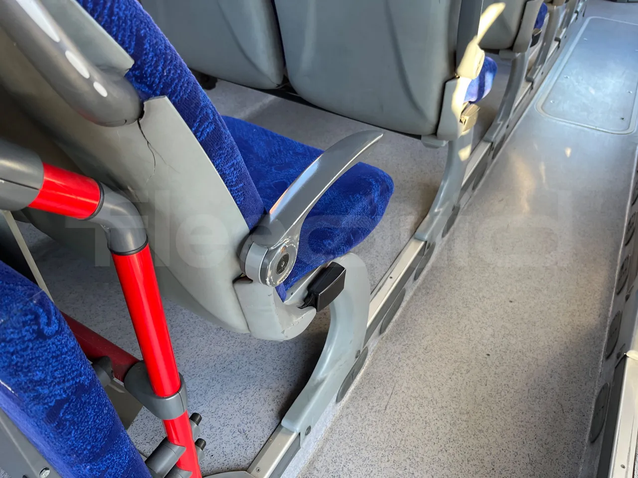 Mercedes-Benz Integro E5 4 - Euro5 - 220kW - 12.140mt - armrest detail photo