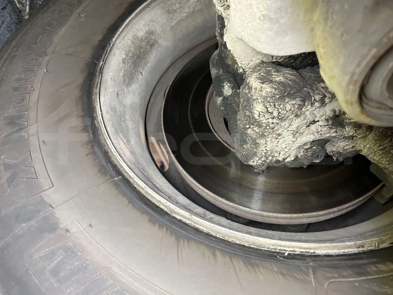 Mercedes-Benz Integro E5 4 - Euro5 - 220kW - 12.140mt - front discs left