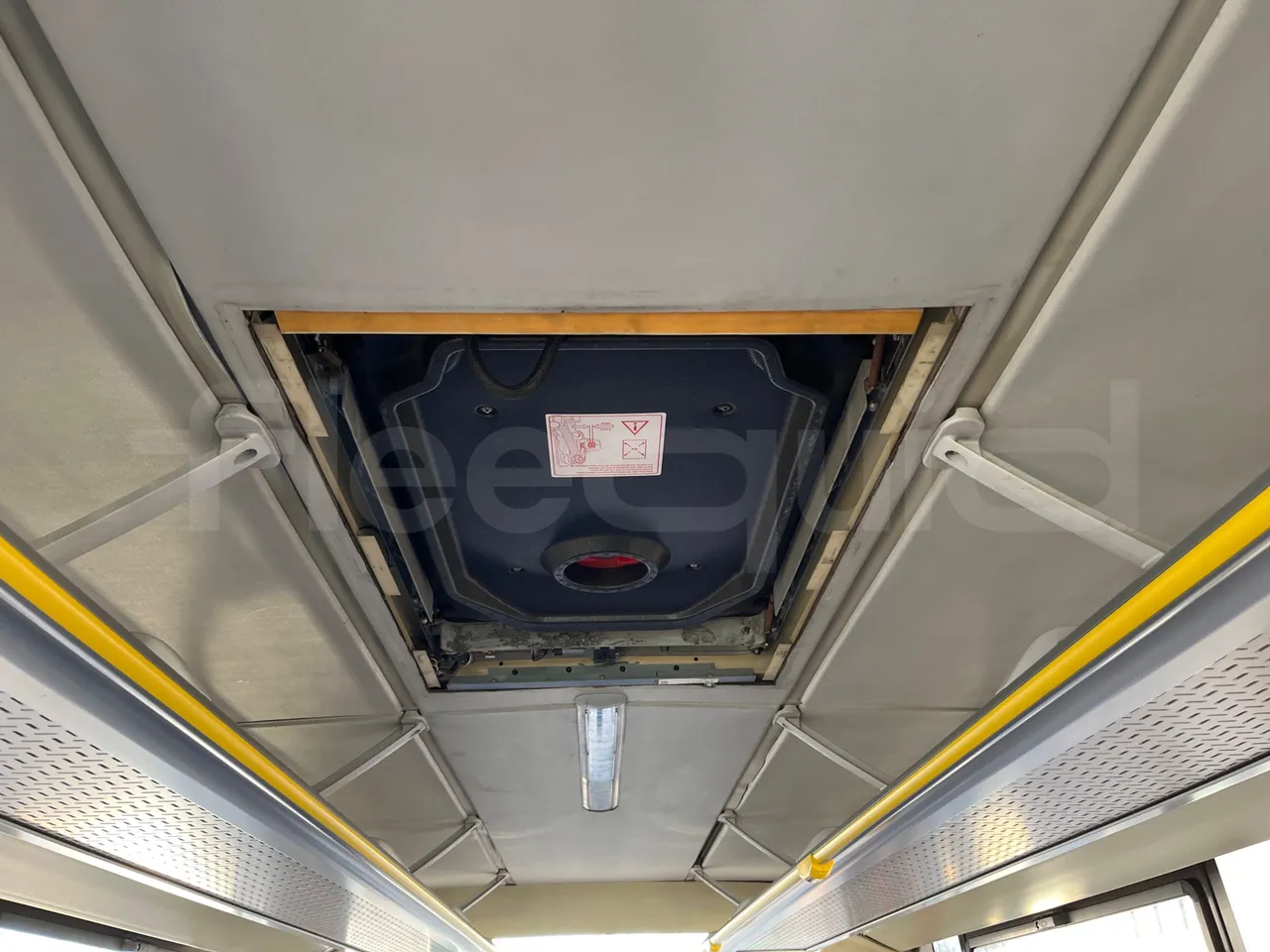 Mercedes-Benz Integro E5 4 - Euro5 - 220kW - 12.140mt - roof hatch 1