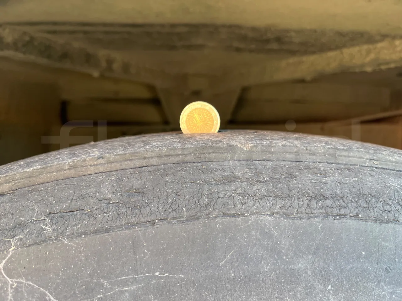 Mercedes-Benz Integro E5 4 - Euro5 - 220kW - 12.140mt - tread condition front tires left