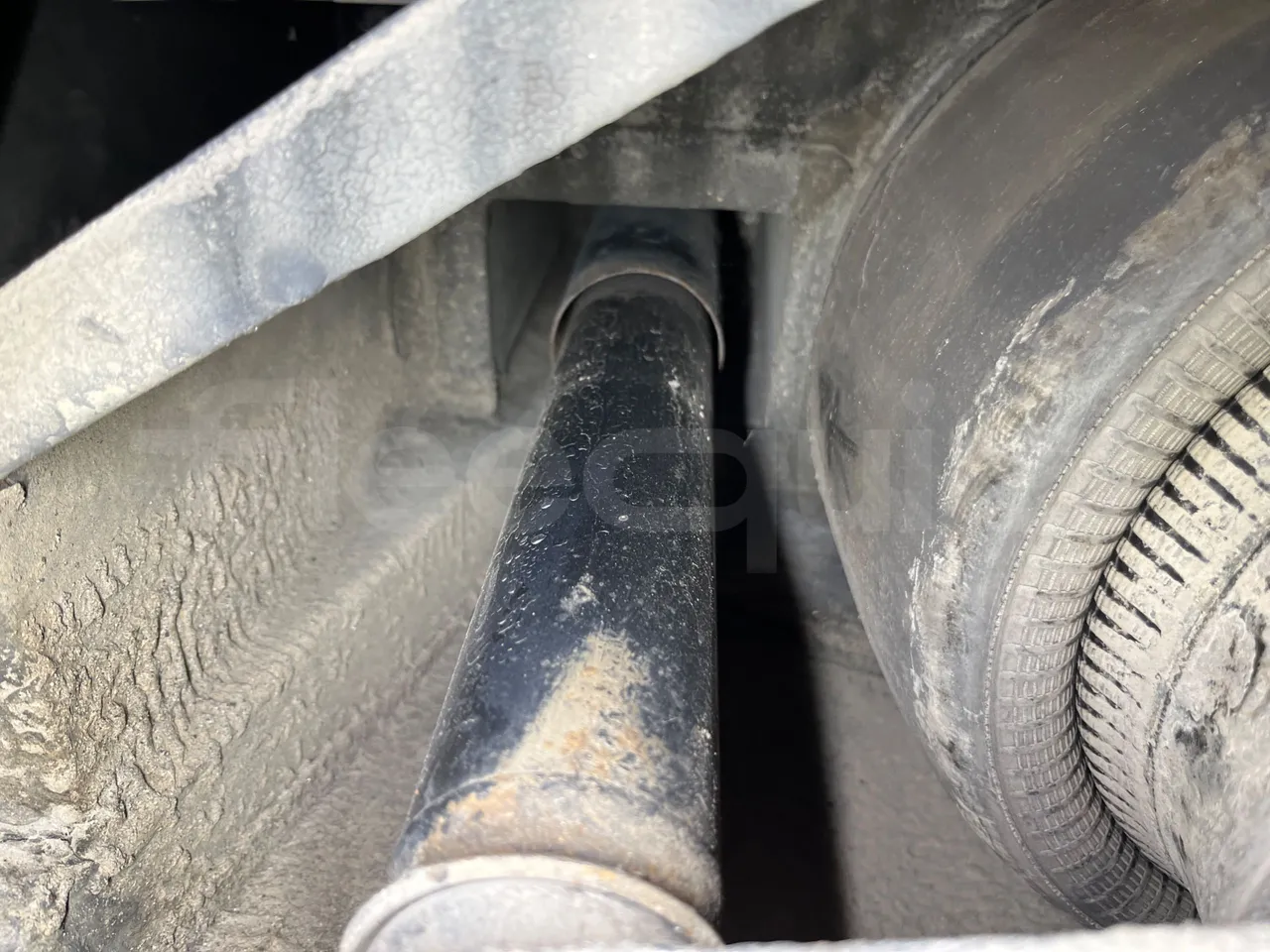 Mercedes-Benz Integro E5 4 - Euro5 - 220kW - 12.140mt - axle 2 shock absorbers 2 left