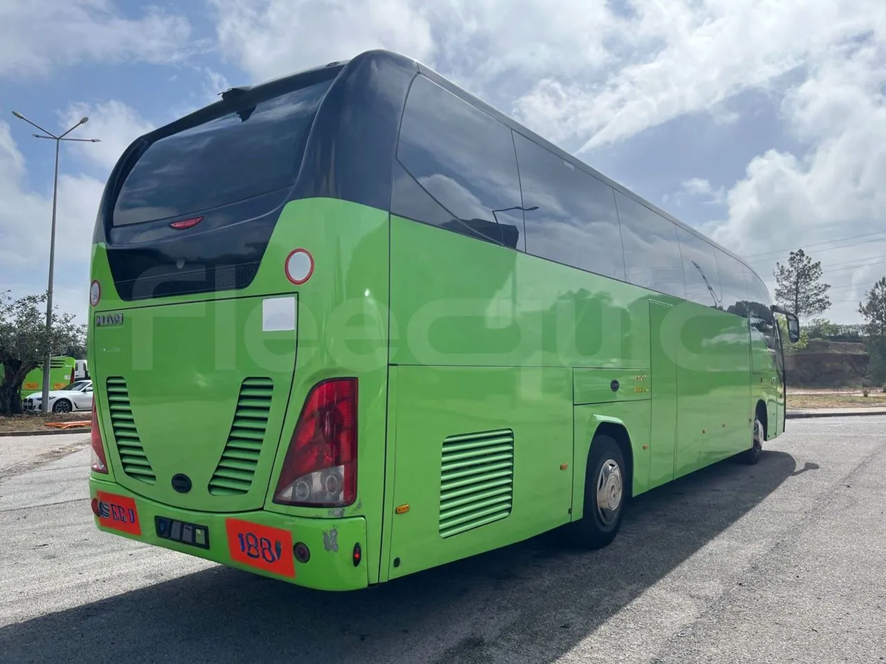 Man Lion's Coach JOACZ - Euro6 - 309kW - 12.101mt - 3/4 right rear doors closed