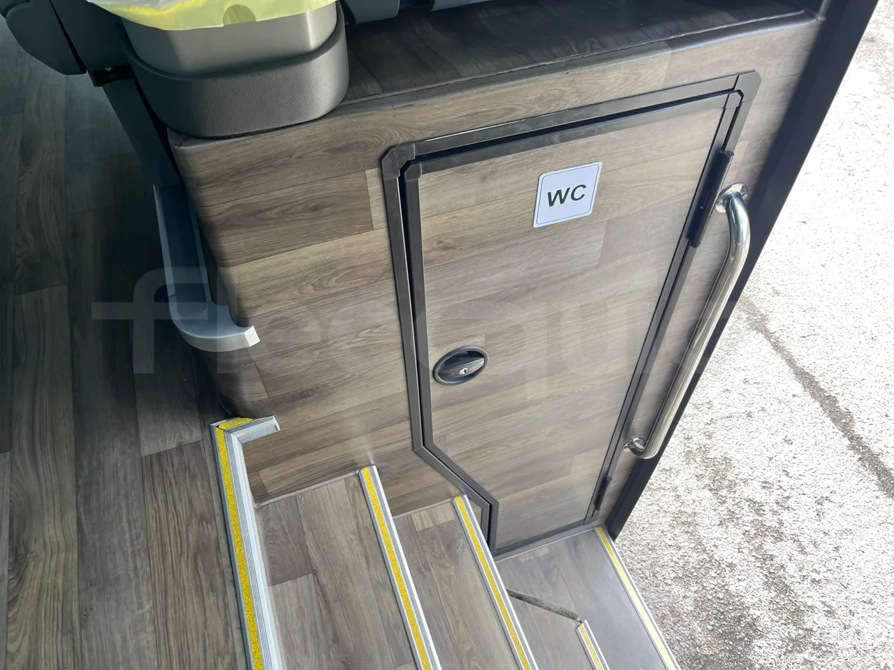 Man Lion's Coach JOACZ - Euro6 - 309kW - 12.101mt - toilette accessories photo