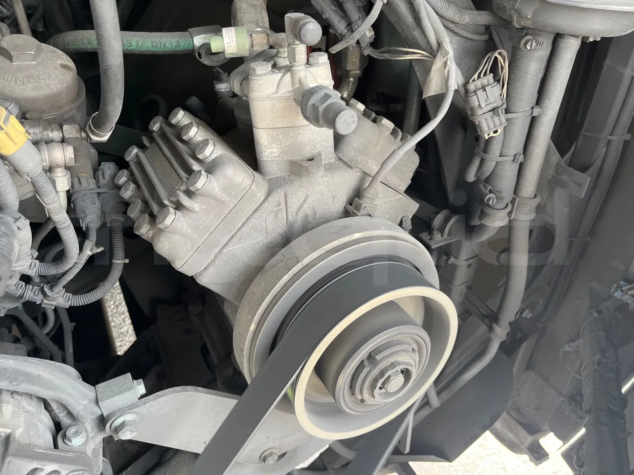 Man Lion's Coach JOACZ - Euro6 - 309kW - 12.101mt - air conditioning compressor