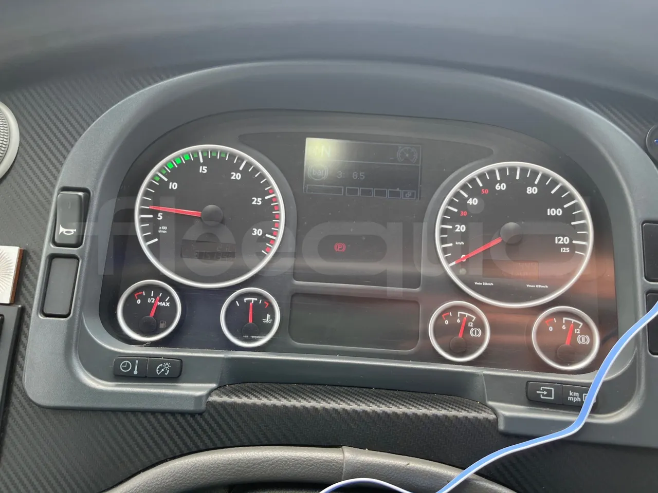 Man Lion's Coach JOACZ - Euro6 - 309kW - 12.101mt - dashboard lights on