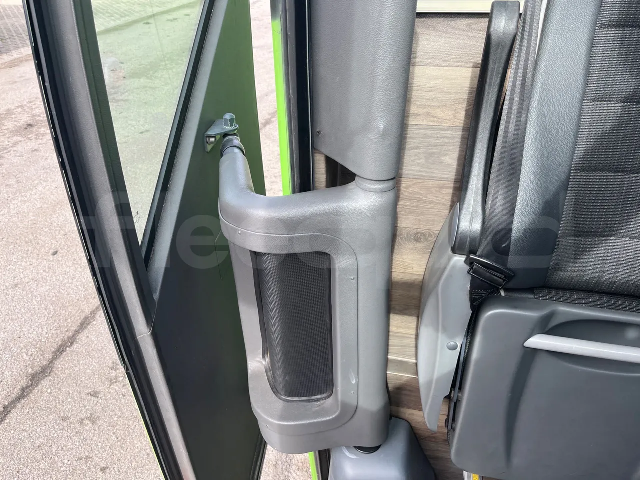 Man Lion's Coach JOACZ - Euro6 - 309kW - 12.101mt - door mechanism photo