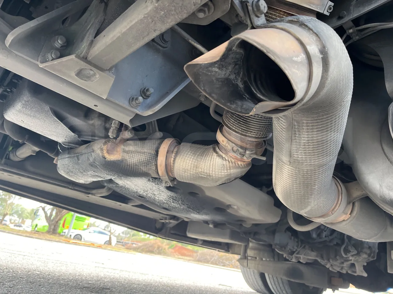 Man Lion's Coach JOACZ - Euro6 - 309kW - 12.101mt - exhaust photo