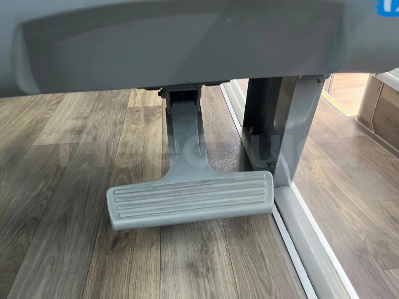 Man Lion's Coach JOACZ - Euro6 - 309kW - 12.101mt - footrest detail photo