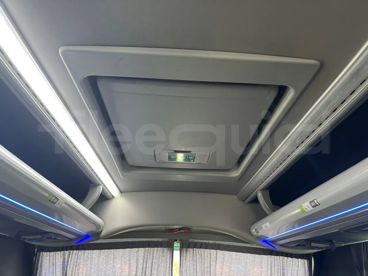 Man Lion's Coach JOACZ - Euro6 - 309kW - 12.101mt - roof hatch 2