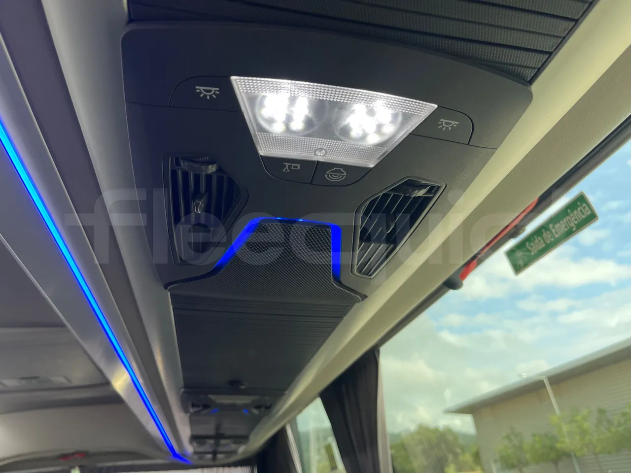 Man Lion's Coach JOACZ - Euro6 - 309kW - 12.101mt - roof hatch 3