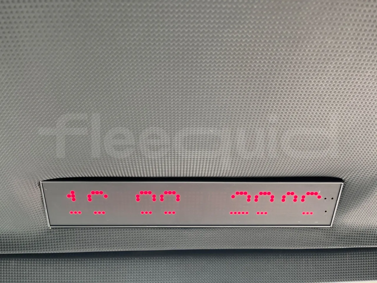 Man Lion's Coach JOACZ - Euro6 - 309kW - 12.101mt - power outlets detail