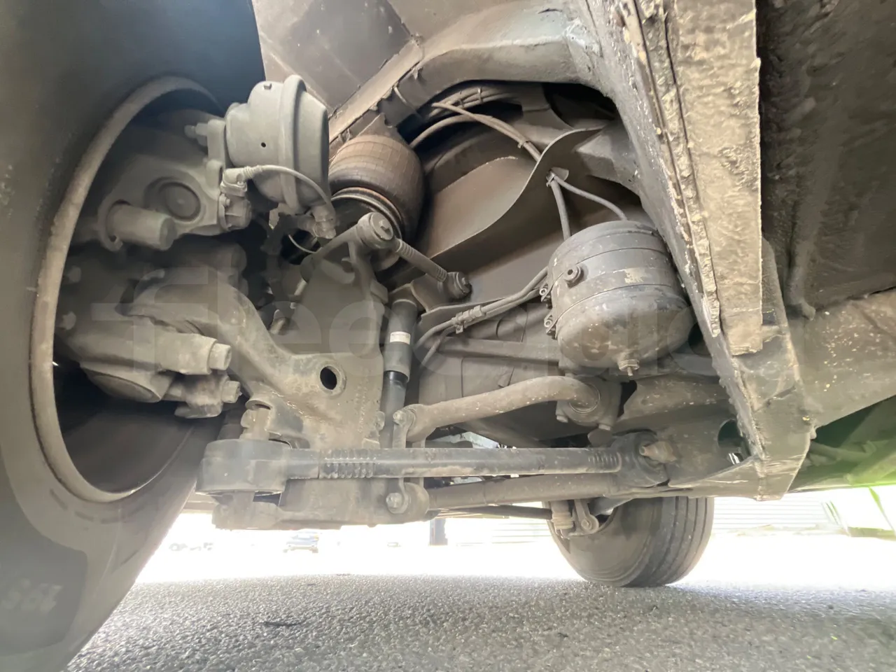 Man Lion's Coach JOACZ - Euro6 - 309kW - 12.101mt - front axle left side