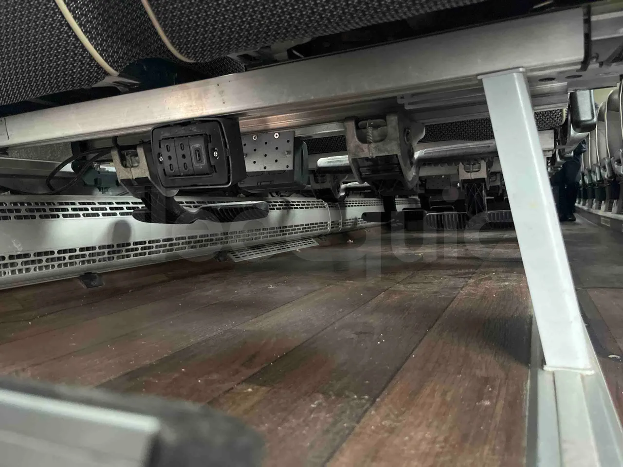 Neoplan Cityliner P14 - Euro6 - 324kW - 12.240mt - jack and driver keys