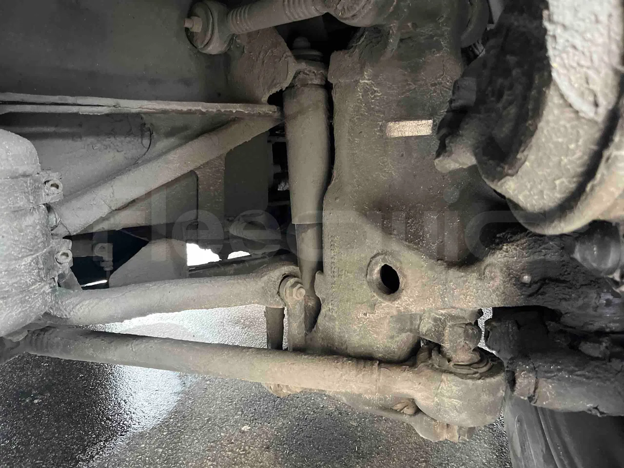 Neoplan Cityliner P14 - Euro6 - 324kW - 12.240mt - front shock absorbers right