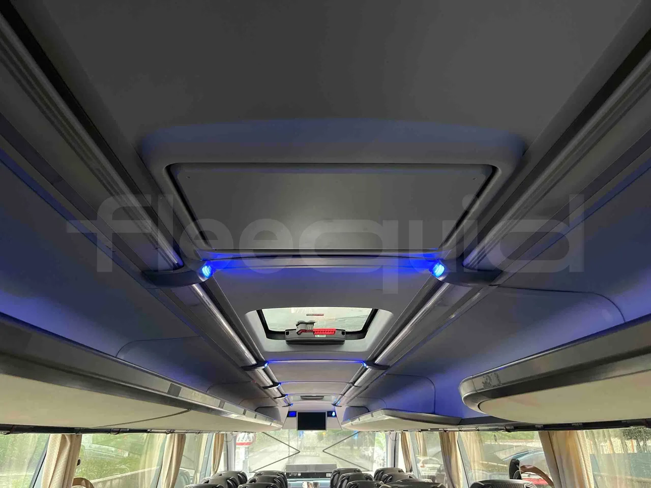 Neoplan Cityliner P14 - Euro6 - 324kW - 12.240mt - monitor detail photo