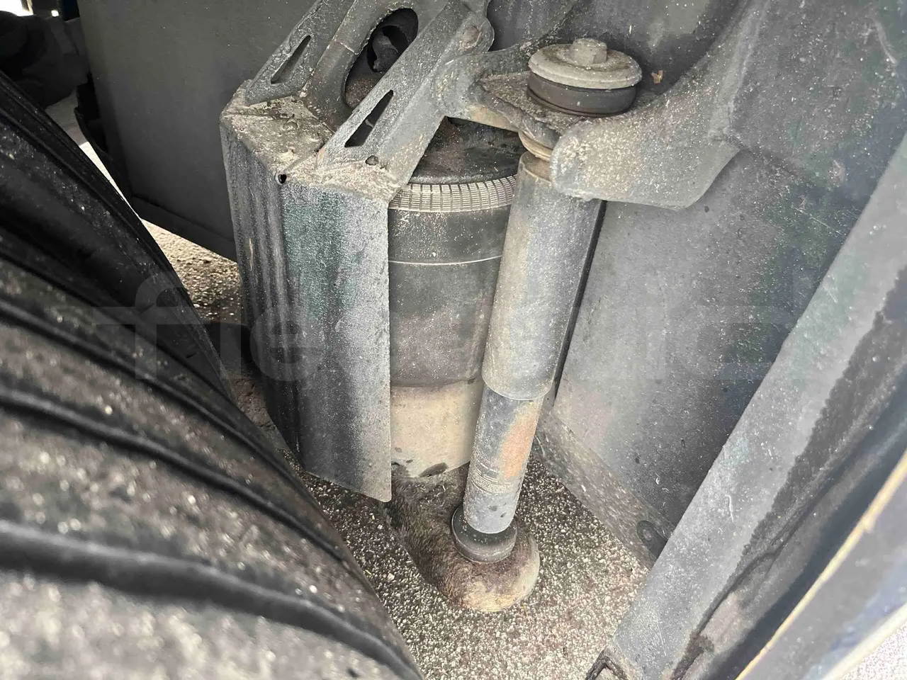 Neoplan Cityliner P14 - Euro6 - 324kW - 12.240mt - axel 3 shock absorbers 2 left