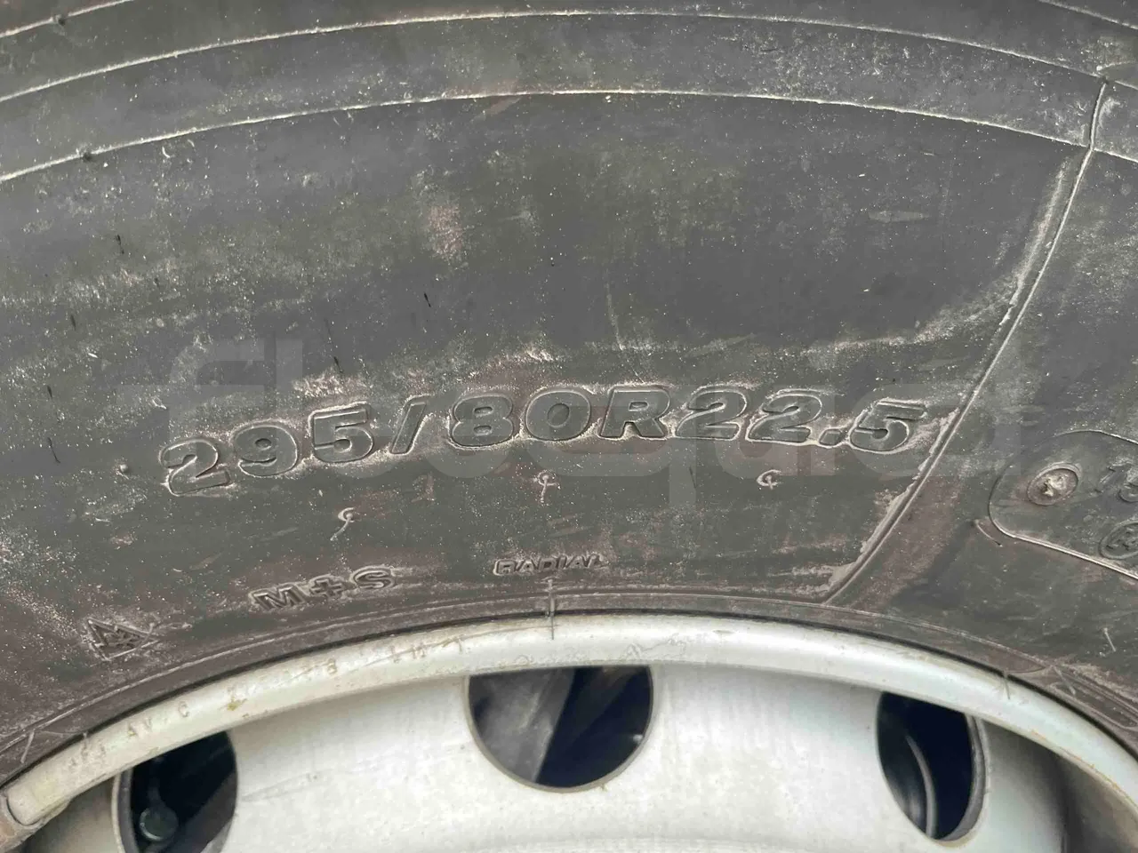 Neoplan Cityliner P14 - Euro6 - 324kW - 12.240mt - front left tire measurements