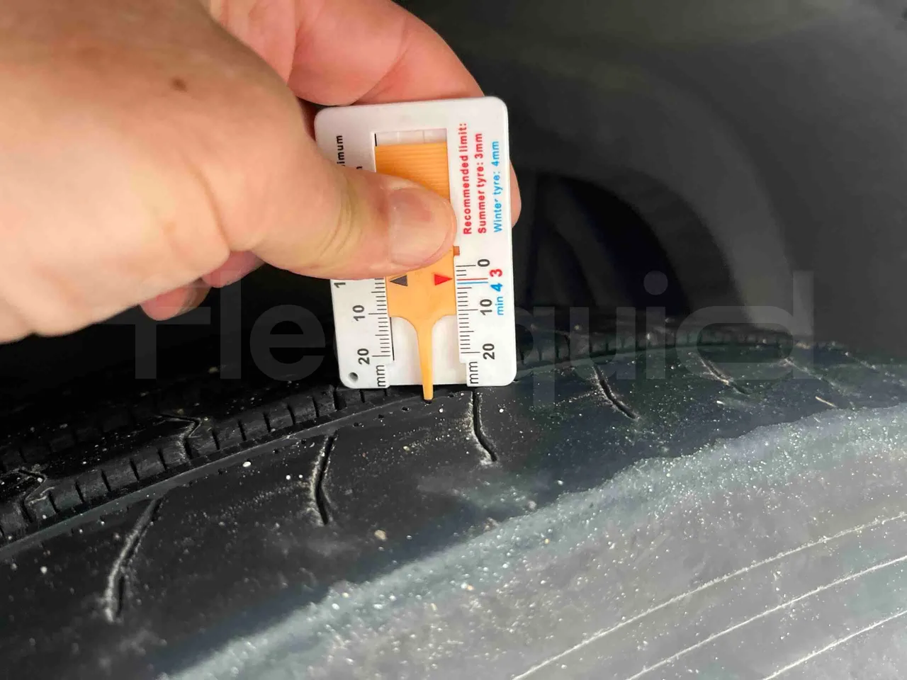 Neoplan Cityliner P14 - Euro6 - 324kW - 12.240mt - rear left tire photo