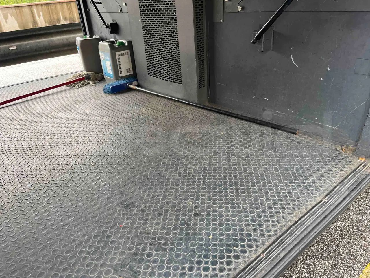 Neoplan Cityliner P14 - Euro6 - 324kW - 12.240mt - under carpet photo