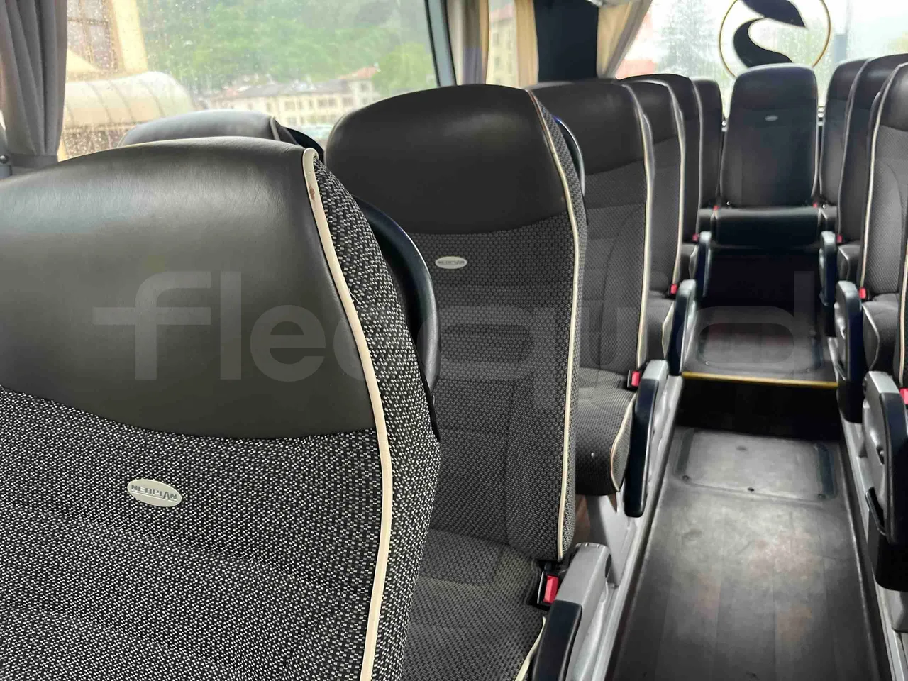 Neoplan Cityliner P14 - Euro6 - 324kW - 12.240mt - turntable internal (18m)