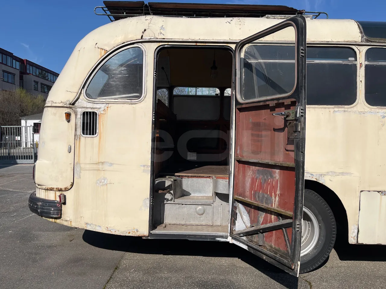 Setra S10 S10 -EUR0 -97kW-7.500m - front door 2 open