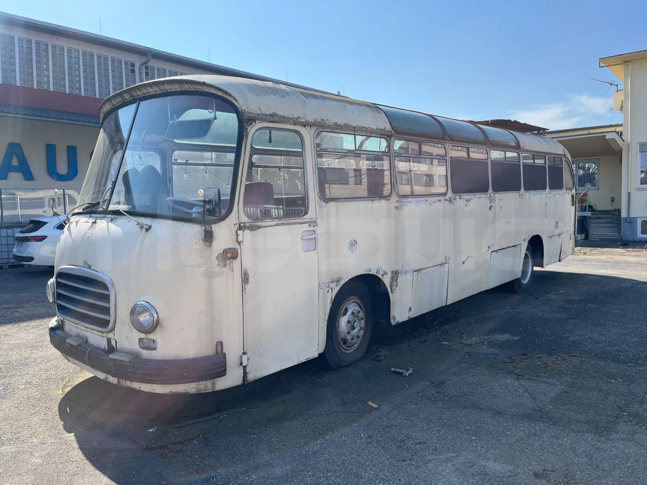 Setra S10 S10 -EUR0 -97kW-7.500m - 3/4 front left
