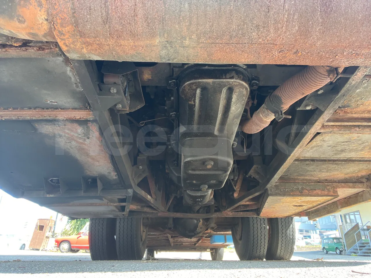 Setra S10 S10 -EUR0 -97kW-7.500m - axel 2 air springs 1 left