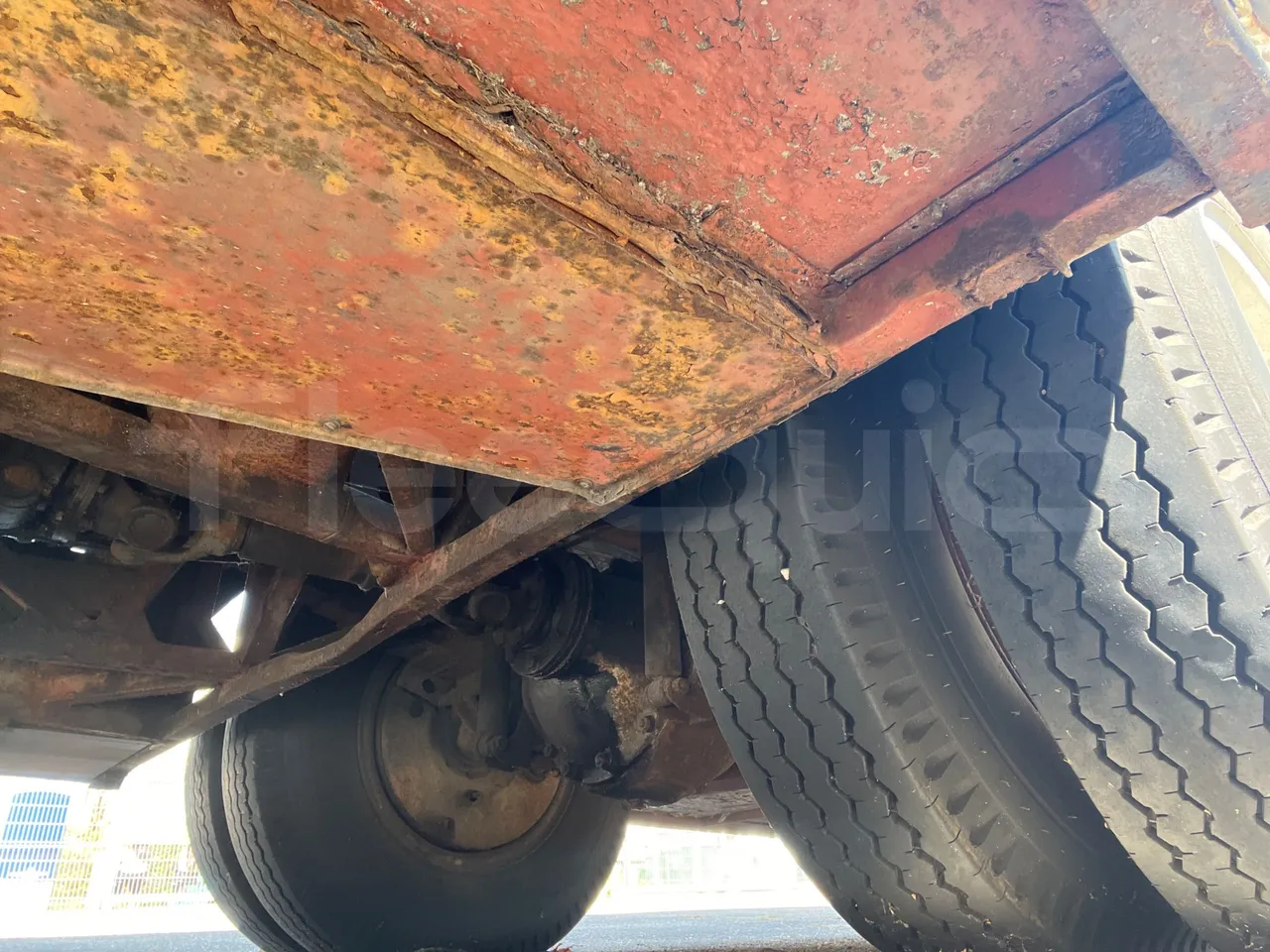 Setra S10 S10 -EUR0 -97kW-7.500m - axel 2 air springs 2 left